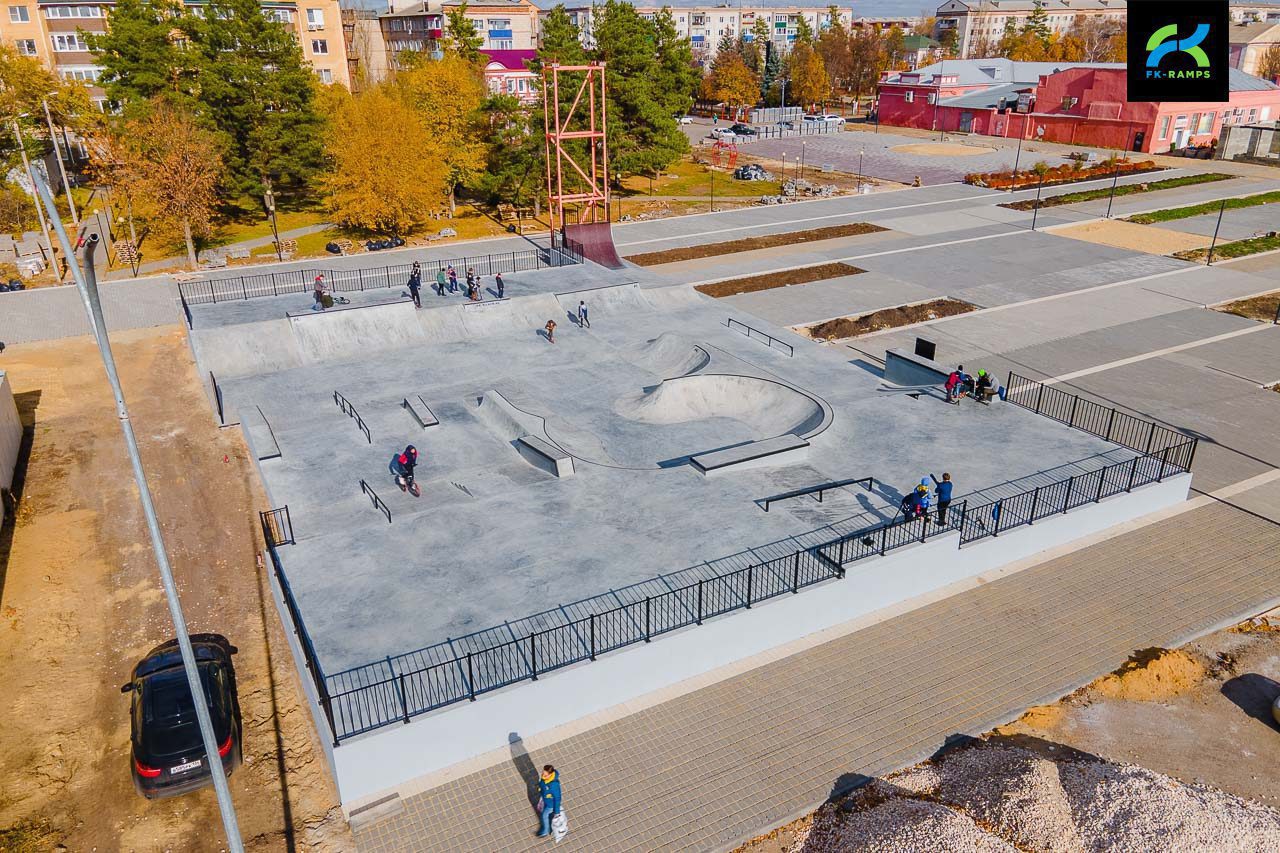 Бетонный скейт-парк в Урюпинске photo