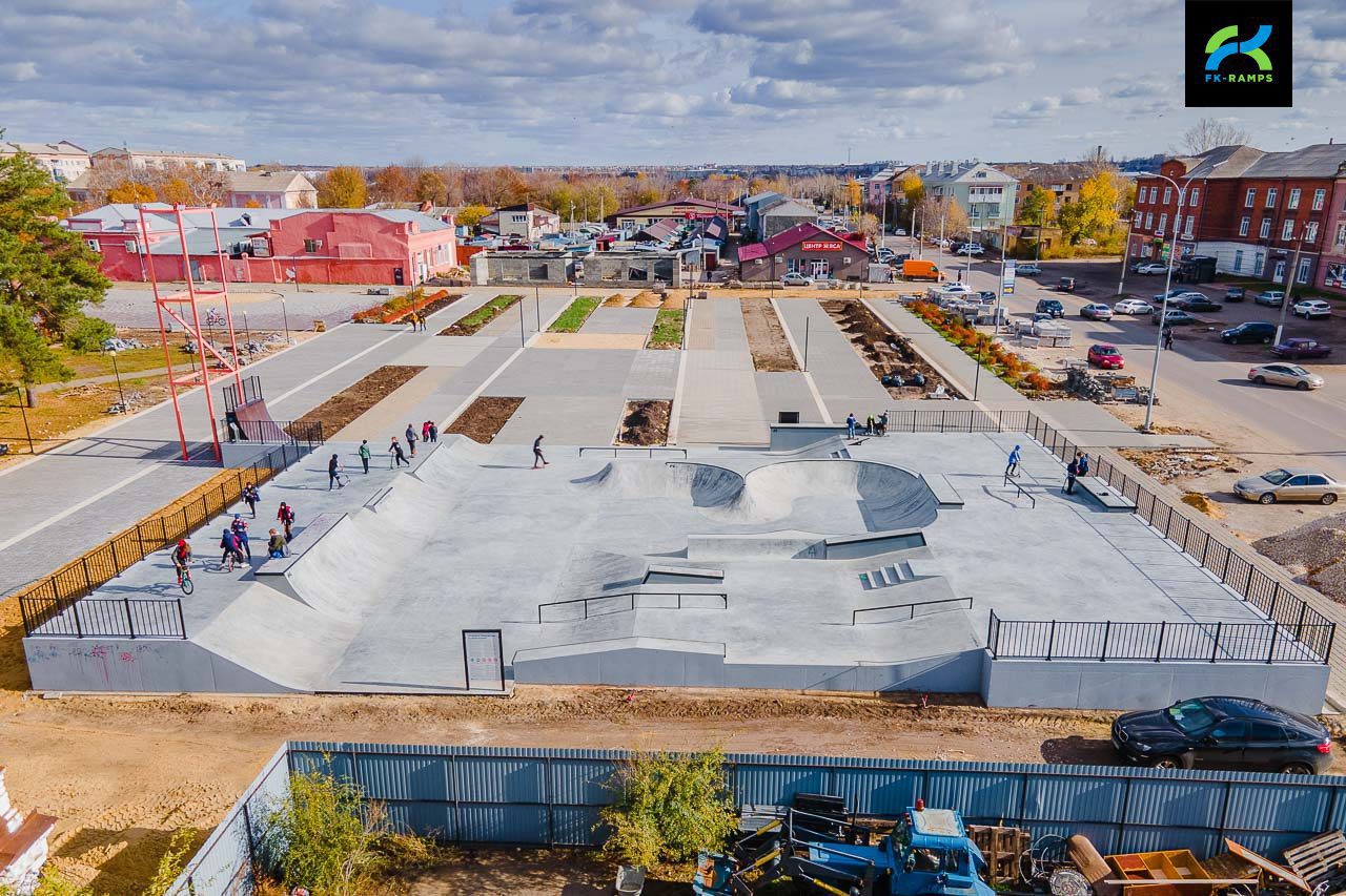 Бетонный скейт-парк в Урюпинске photo