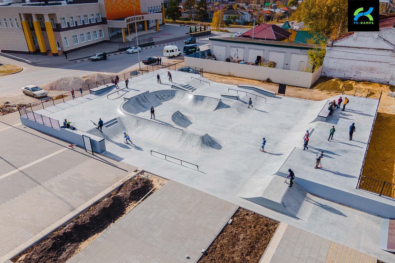Бетонный скейт-парк в Урюпинске photo