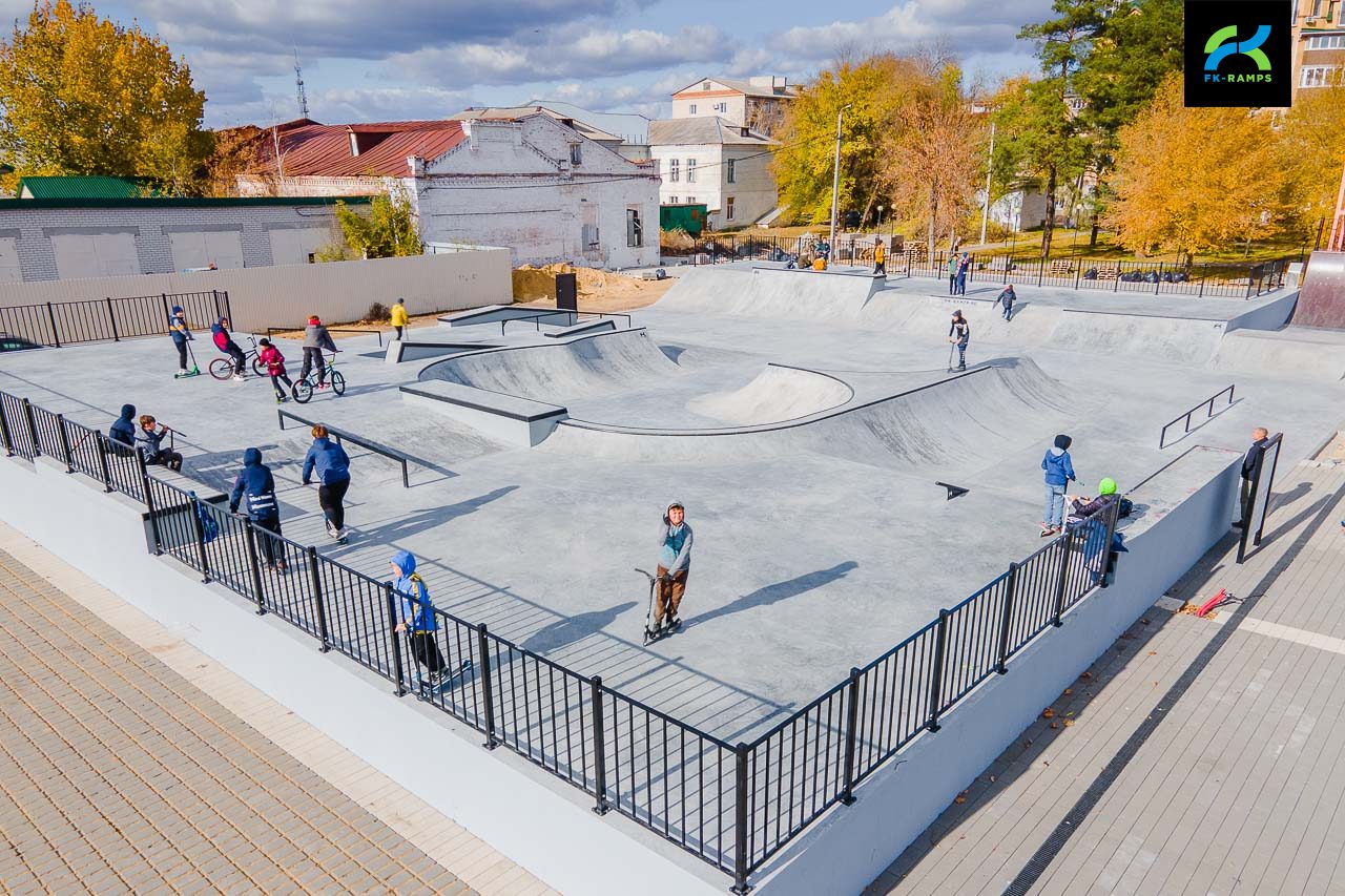 Бетонный скейт-парк в Урюпинске photo