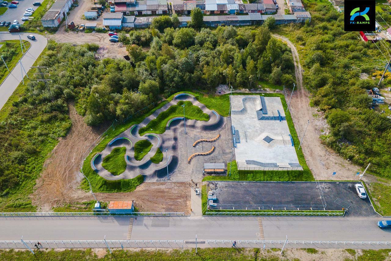 Бетонный скейт-парк и асфальтовый памп-трек в Кировске photo