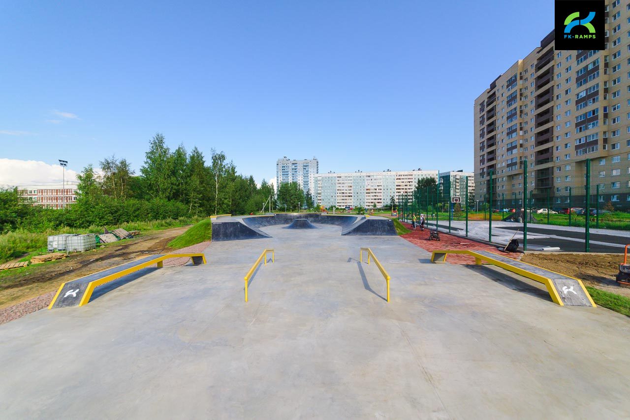 Бетонный скейт-парк Новое Девяткино photo
