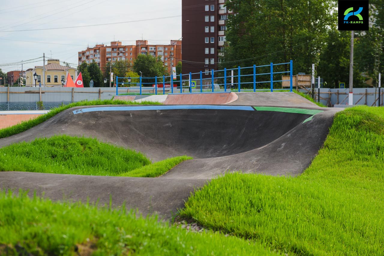 Скейт-парк и памп-трек в Тосно photo