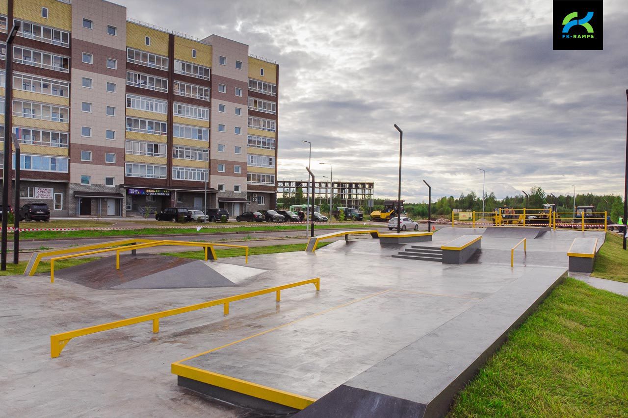 Бетонный скейт-парк в Ухте photo