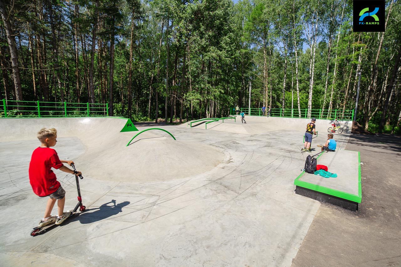 Бетонный скейт-парк в Вязниках photo