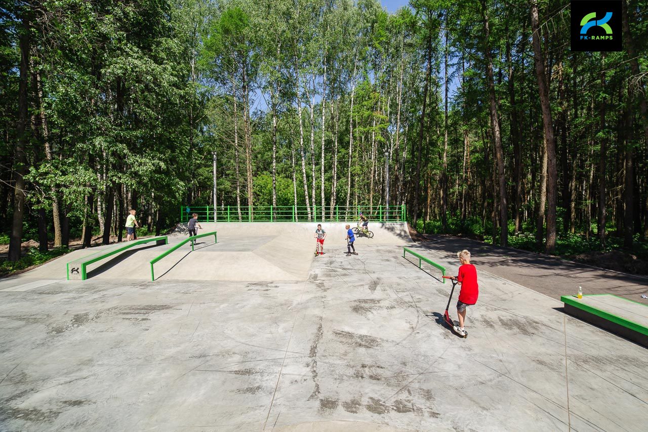 Бетонный скейт-парк в Вязниках photo