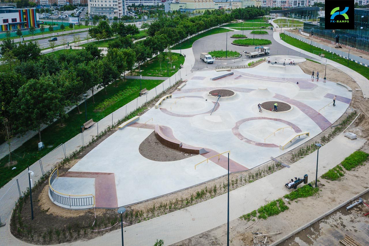 Бетонный скейт-парк на Ходынском поле photo