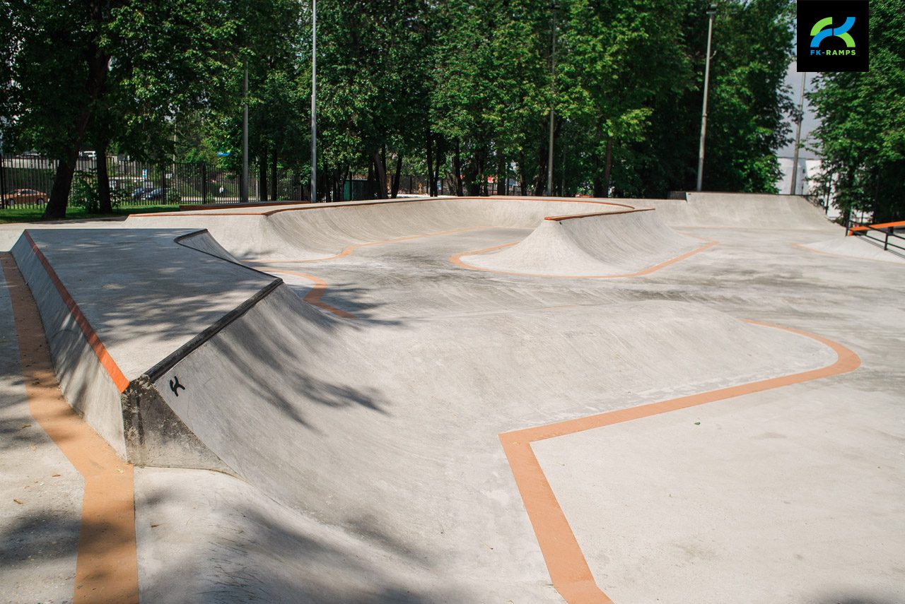 Бетонный скейт-парк LSD Park 2.0 на ул. Удальцова photo