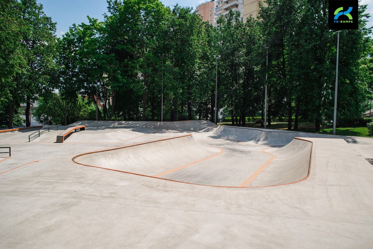 Бетонный скейт-парк LSD Park 2.0 на ул. Удальцова photo