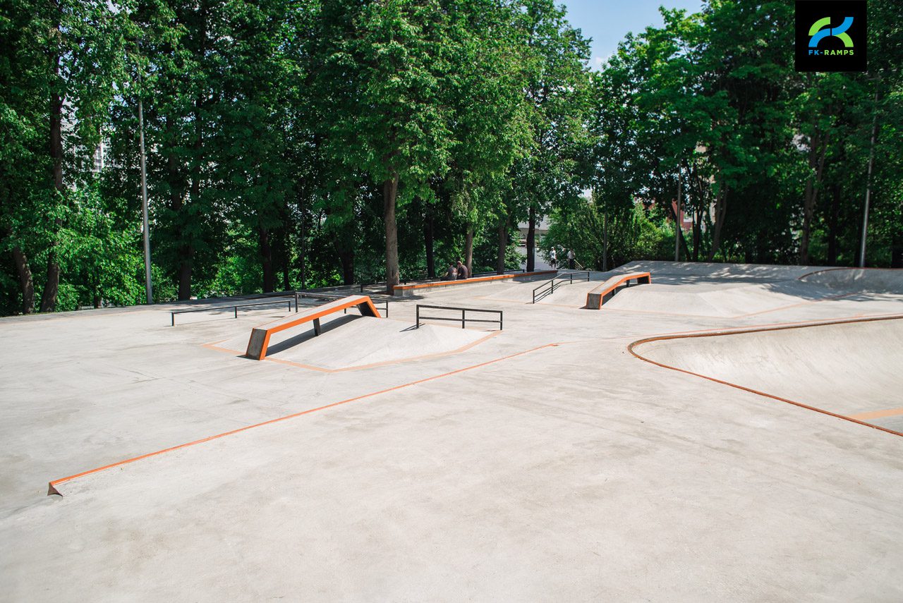 Бетонный скейт-парк LSD Park 2.0 на ул. Удальцова photo