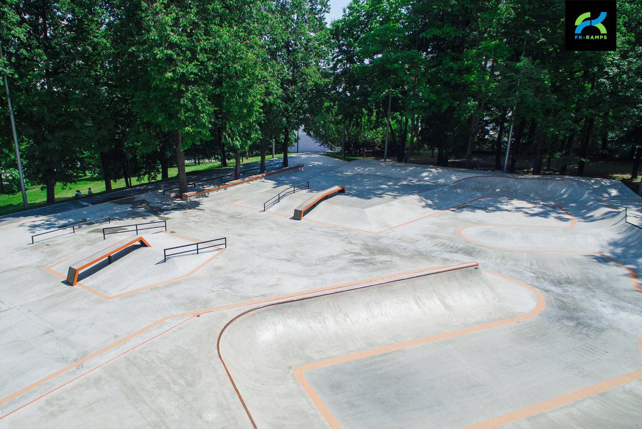 Бетонный скейт-парк LSD Park 2.0 на ул. Удальцова photo