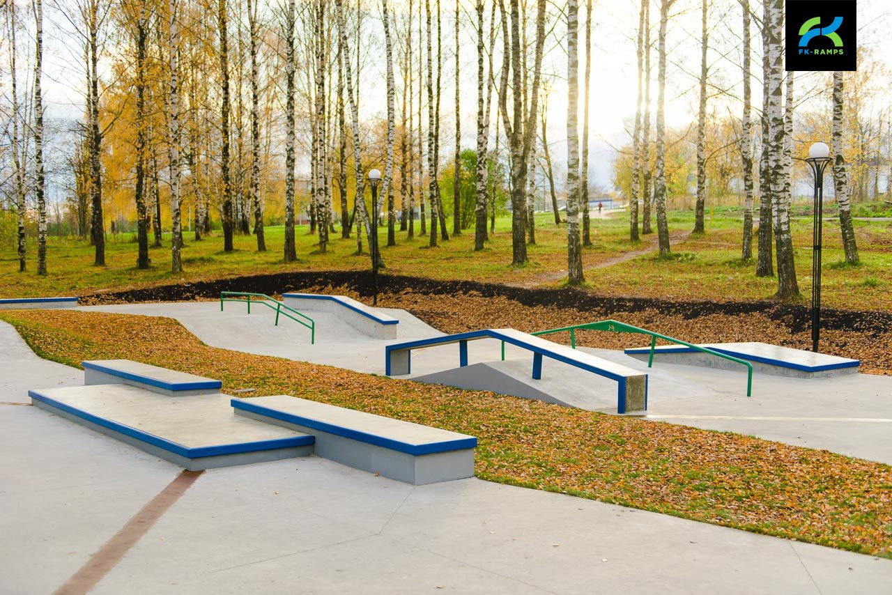 Бетонный скейт-парк в Клину photo
