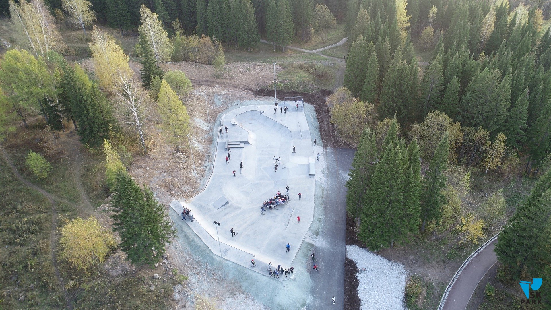 Бетонный скейт парк в г. Нижний Тагил ("Пихтовые горы") photo
