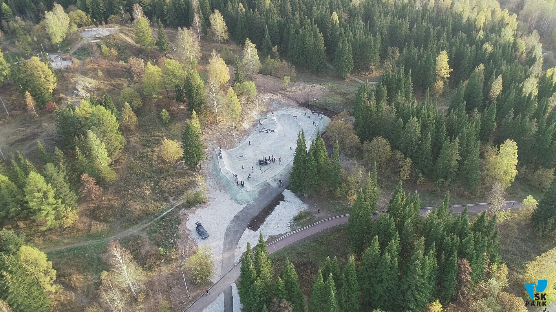 Бетонный скейт парк в г. Нижний Тагил ("Пихтовые горы") photo