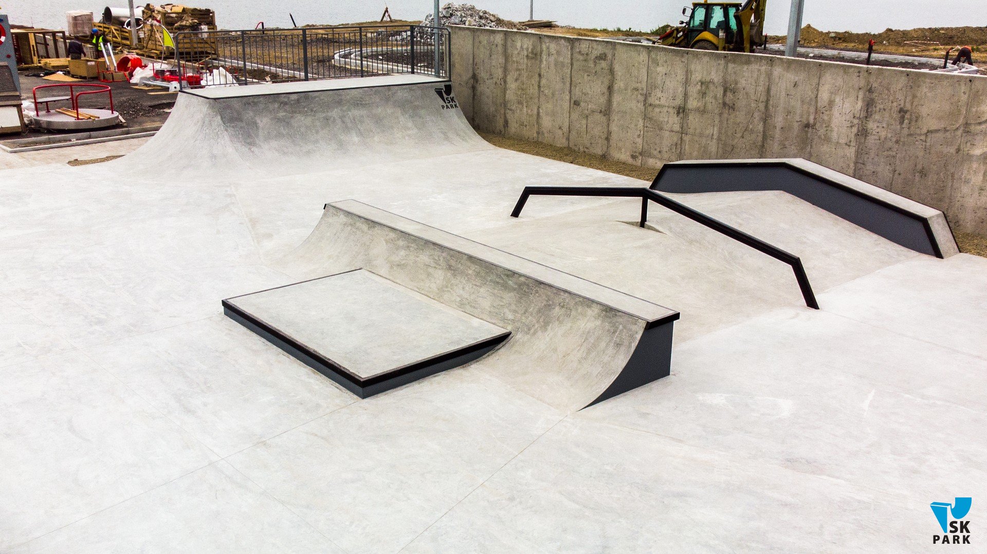 Бетонный скейт парк в г. Нижний Тагил photo