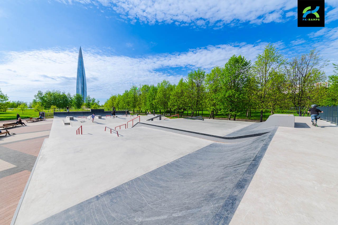 Скейт-парк в парке 300-летия Петербурга photo