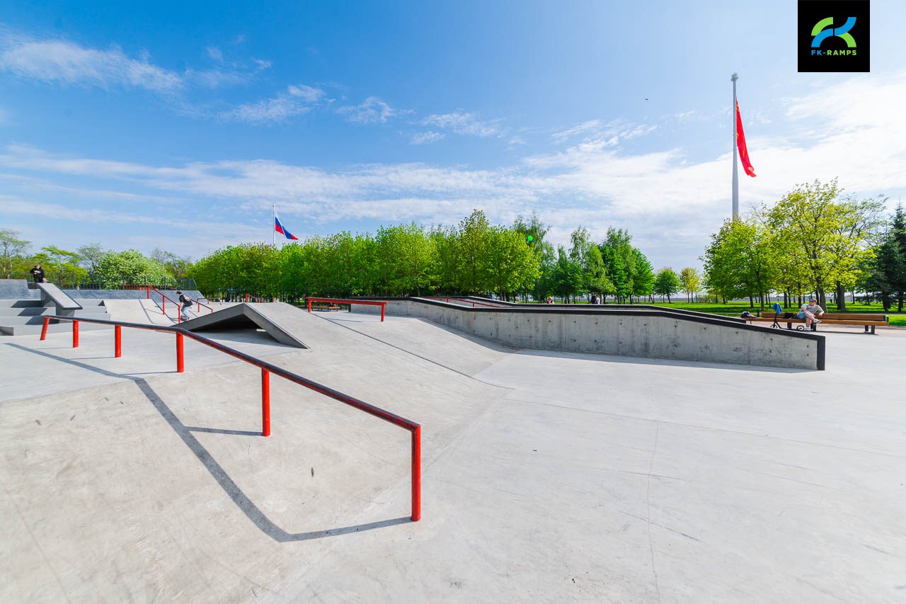 Скейт-парк в парке 300-летия Петербурга photo
