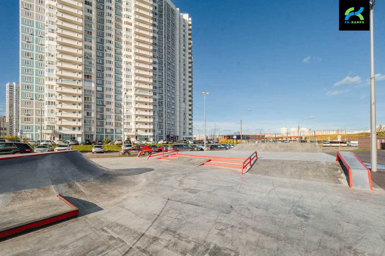 Бетонный скейт-парк на ул.Люберка (МСК) photo
