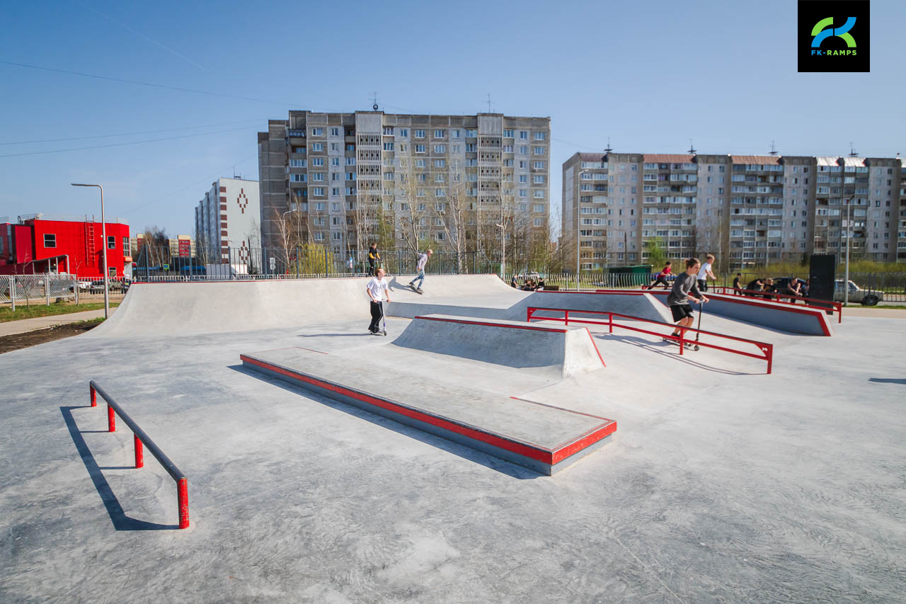 Бетонный скейт-парк в Твери photo