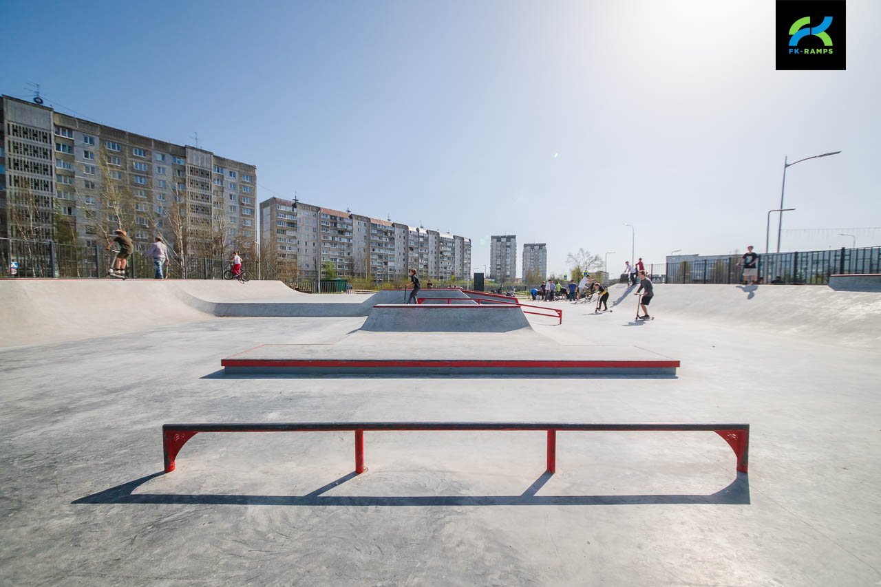 Бетонный скейт-парк в Твери photo