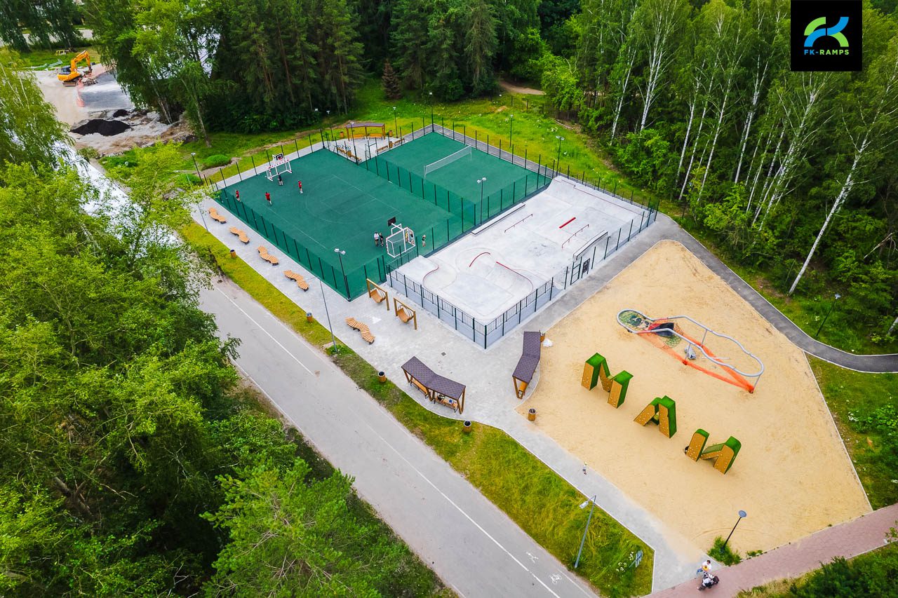 Бетонный скейт-парк в Верхней Пышме photo