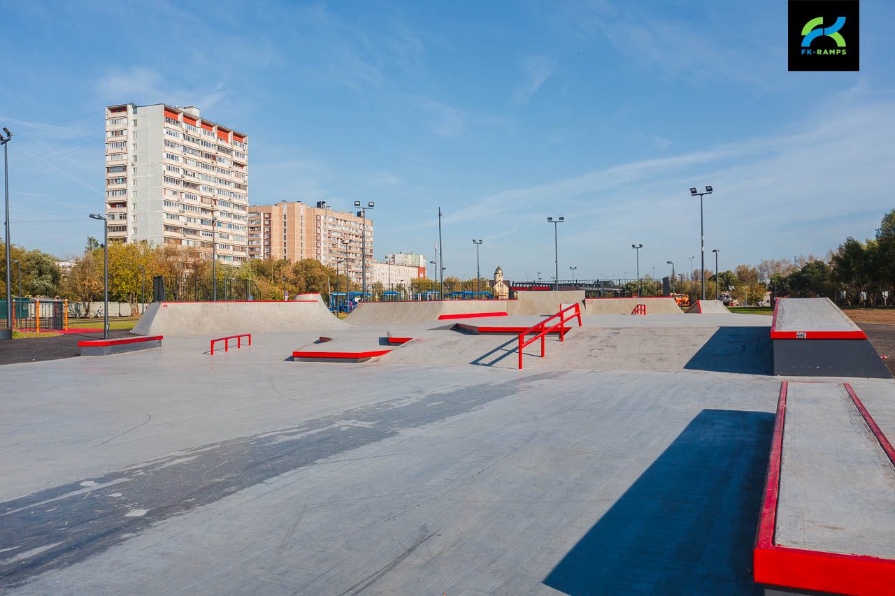 Скейт-парк и памп-трек на Красноярской улице photo
