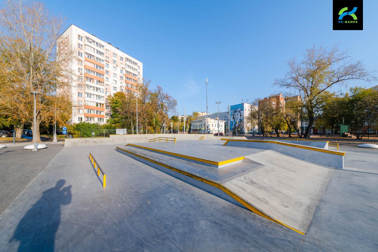 Скейт-парк на ул. Гастелло Москва photo