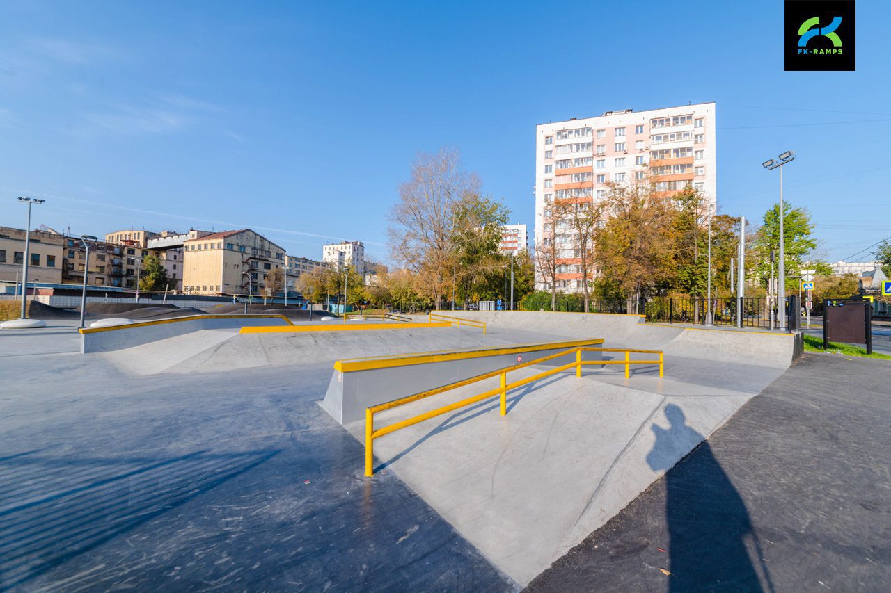 Скейт-парк на ул. Гастелло Москва photo