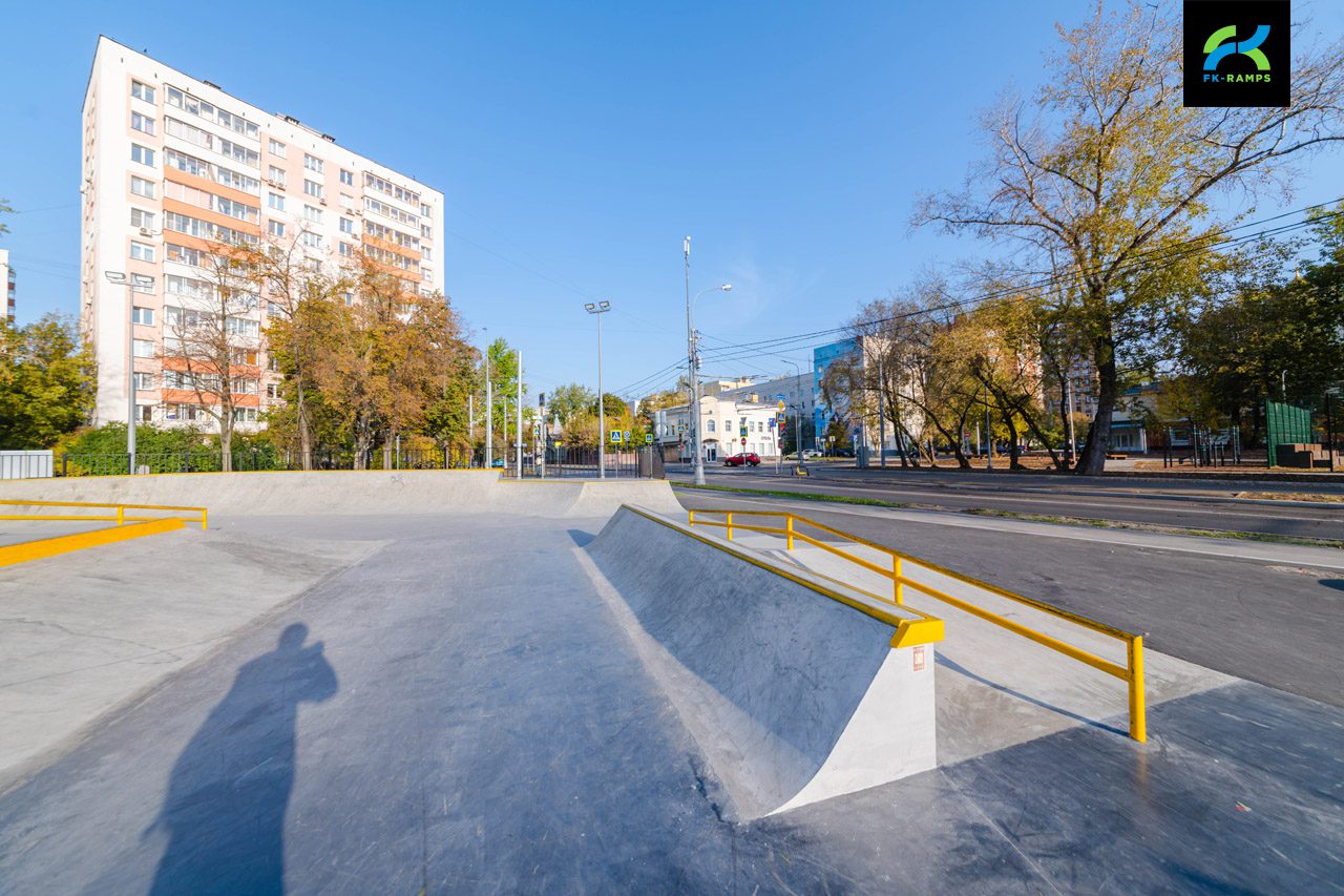 Скейт-парк на ул. Гастелло Москва photo