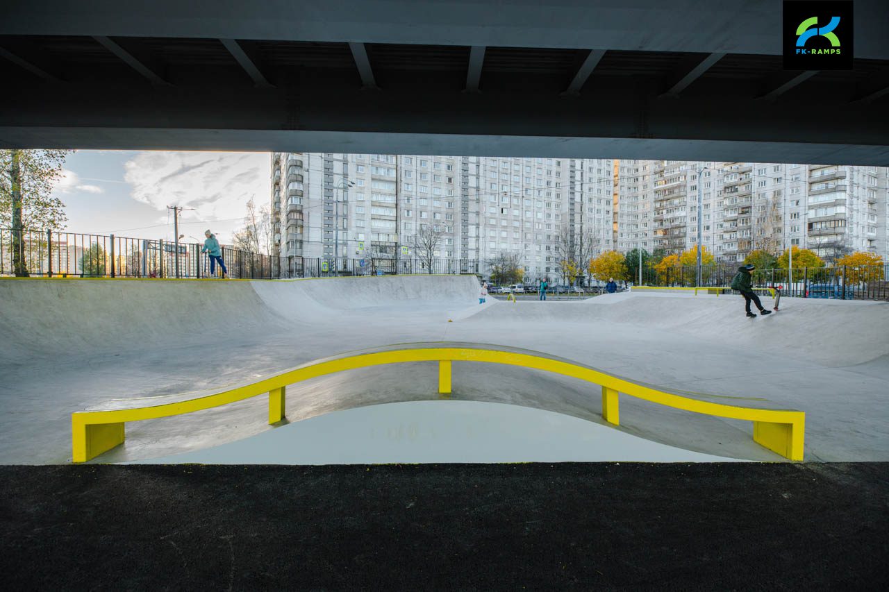 Скейт-парк на набережной Макарова (СПб) photo