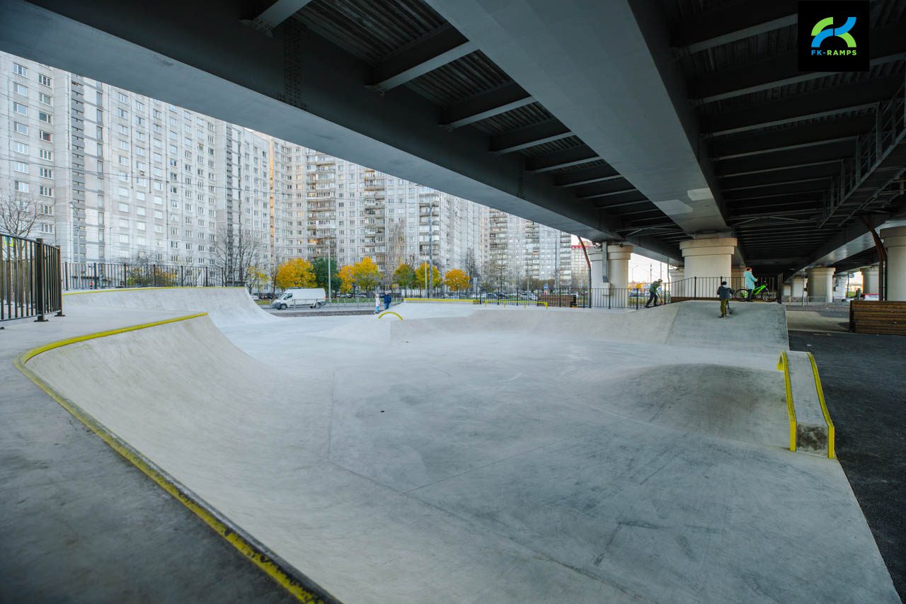 Скейт-парк на набережной Макарова (СПб) photo
