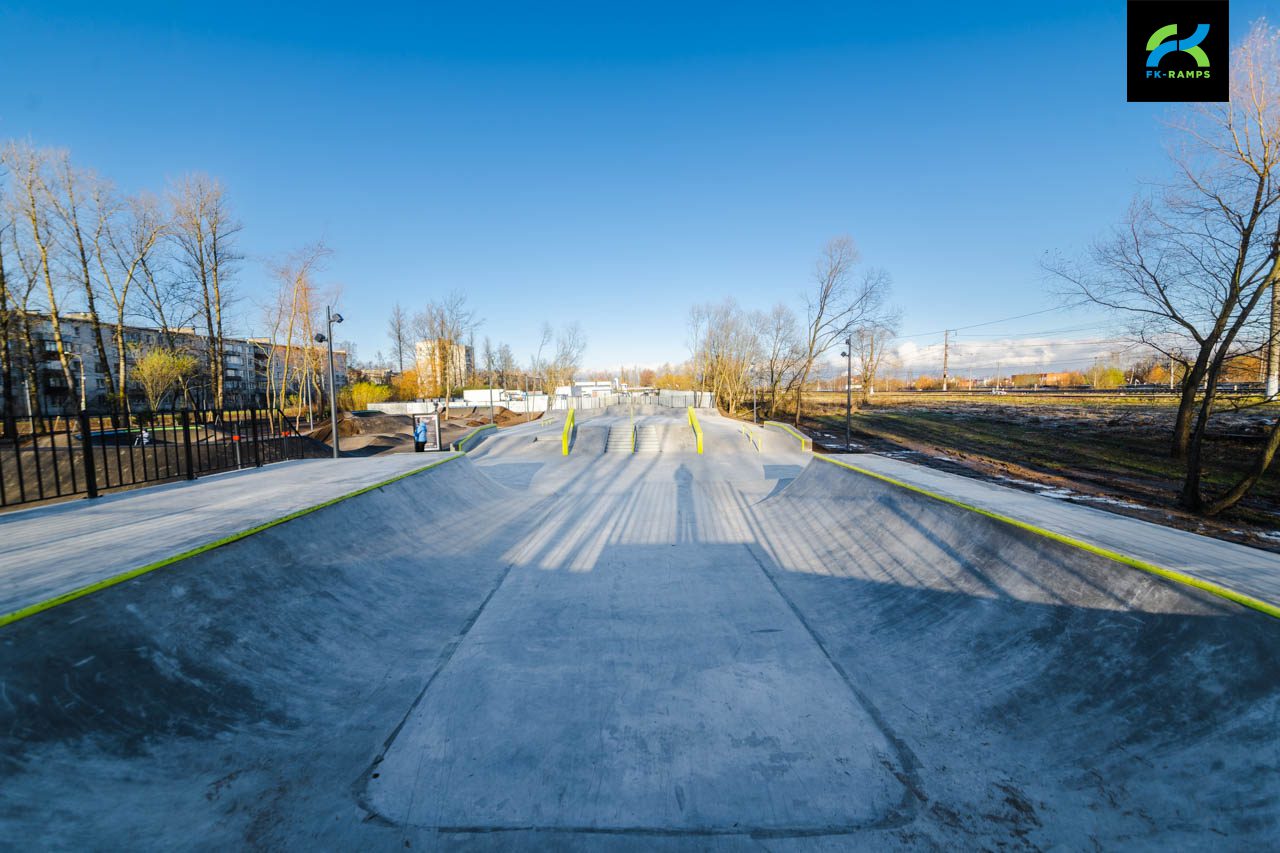 Скейт-парк и памп-трек в Пушкине photo