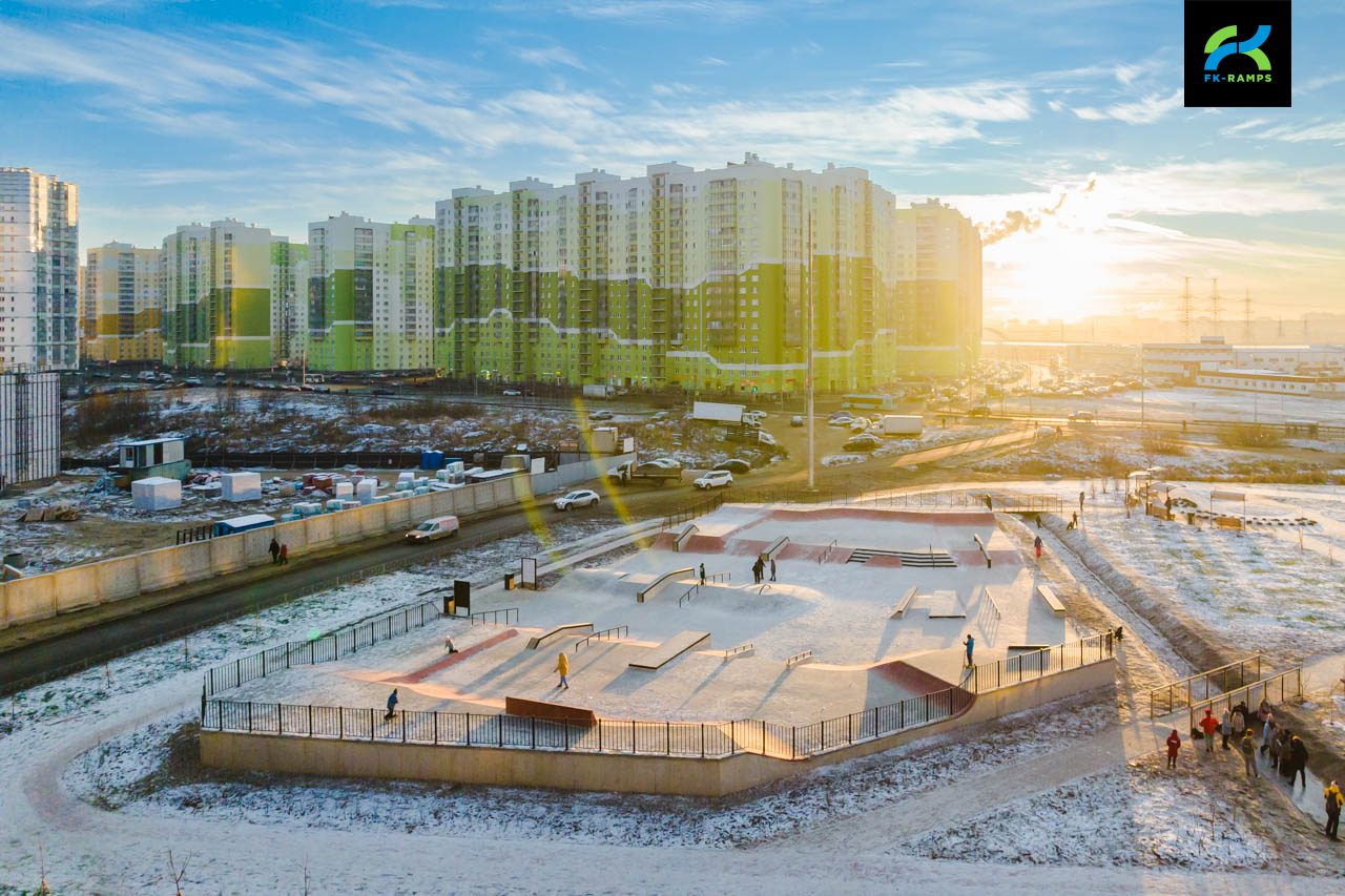 Бетонный скейт-парк в Мурино photo