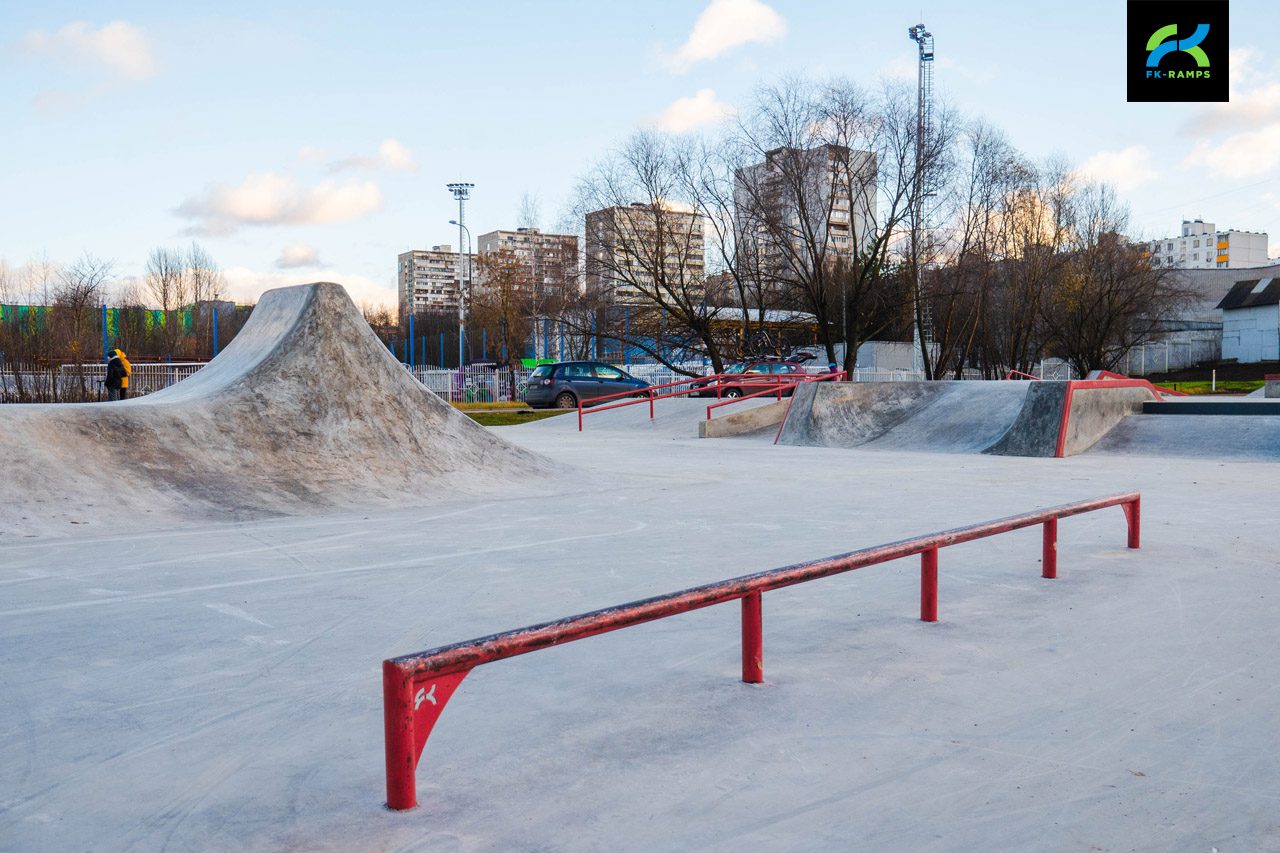 Скейт-парк и памп-трек на Южной (Москва) photo
