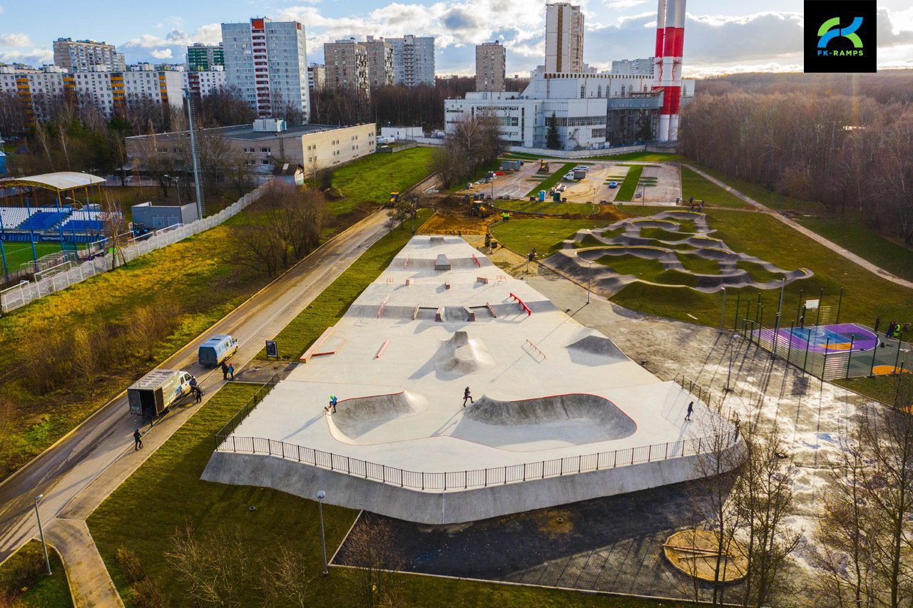 Скейт-парк и памп-трек на Южной (Москва) photo