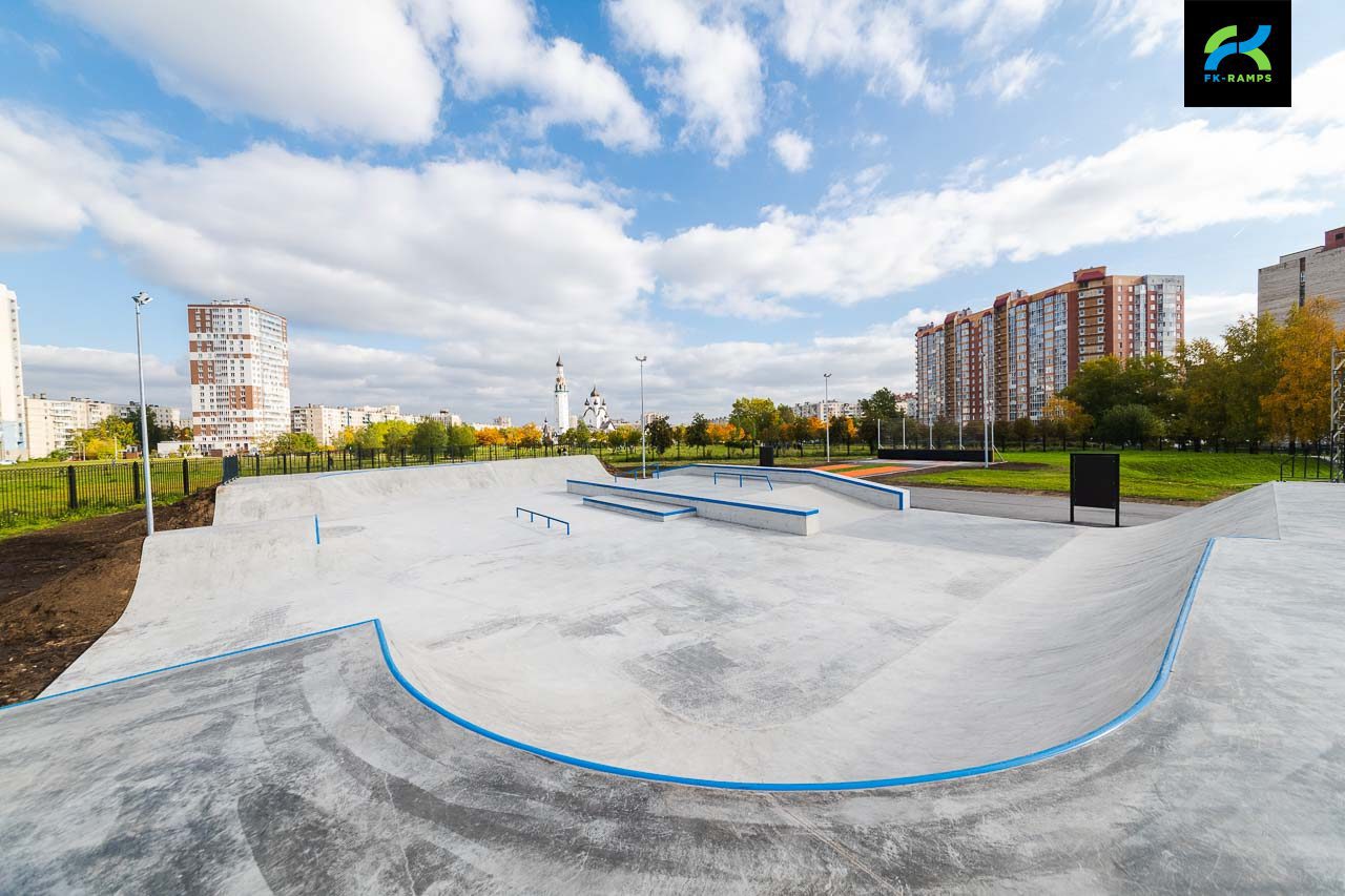 Бетонный скейт-парк ул. Антонова-Овсеенко 2А photo