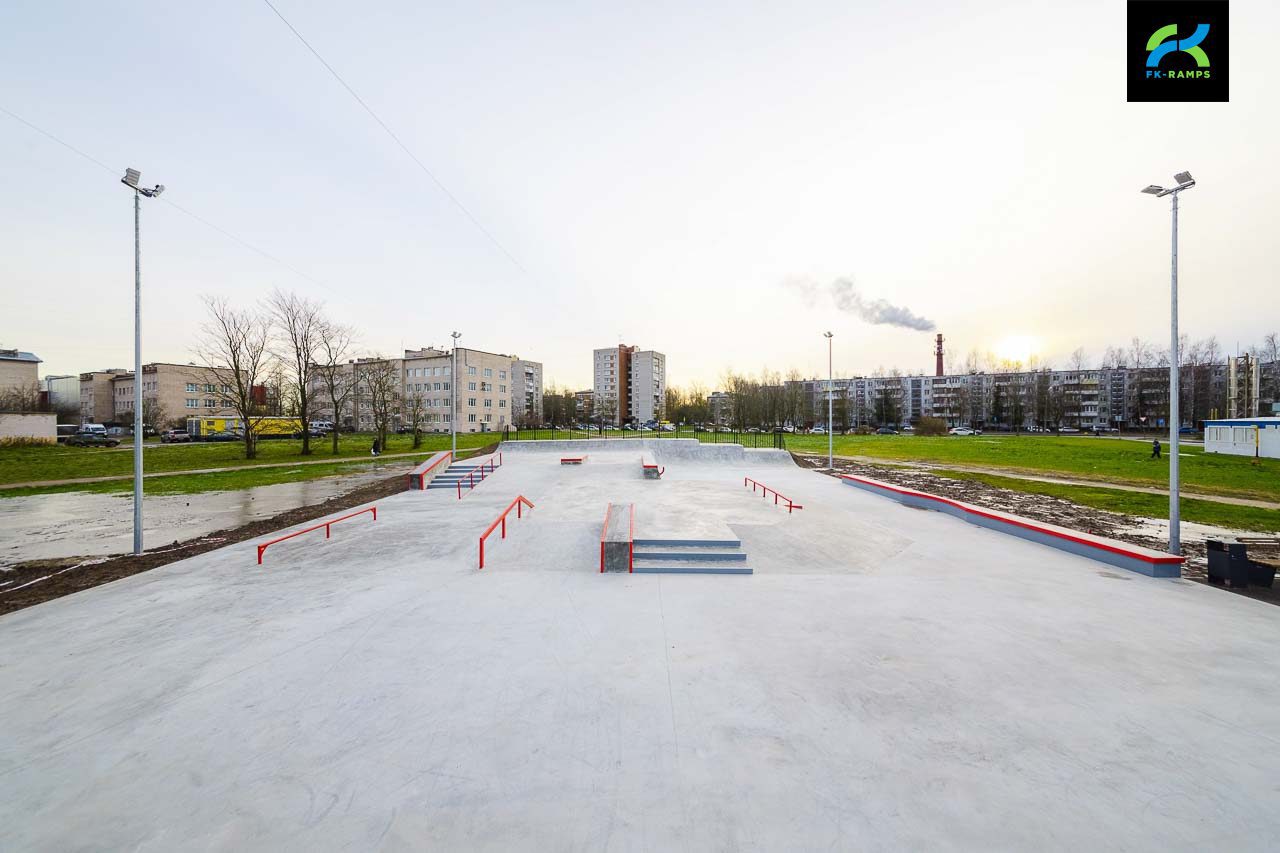 Бетонный скейт-парк в Красном Селе (ул. Спирина 10А) photo